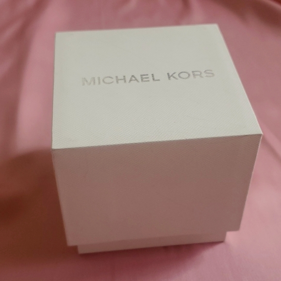 SOLD OUT!! Michael Kors Maisie MK4419 - Picture 6 of 9